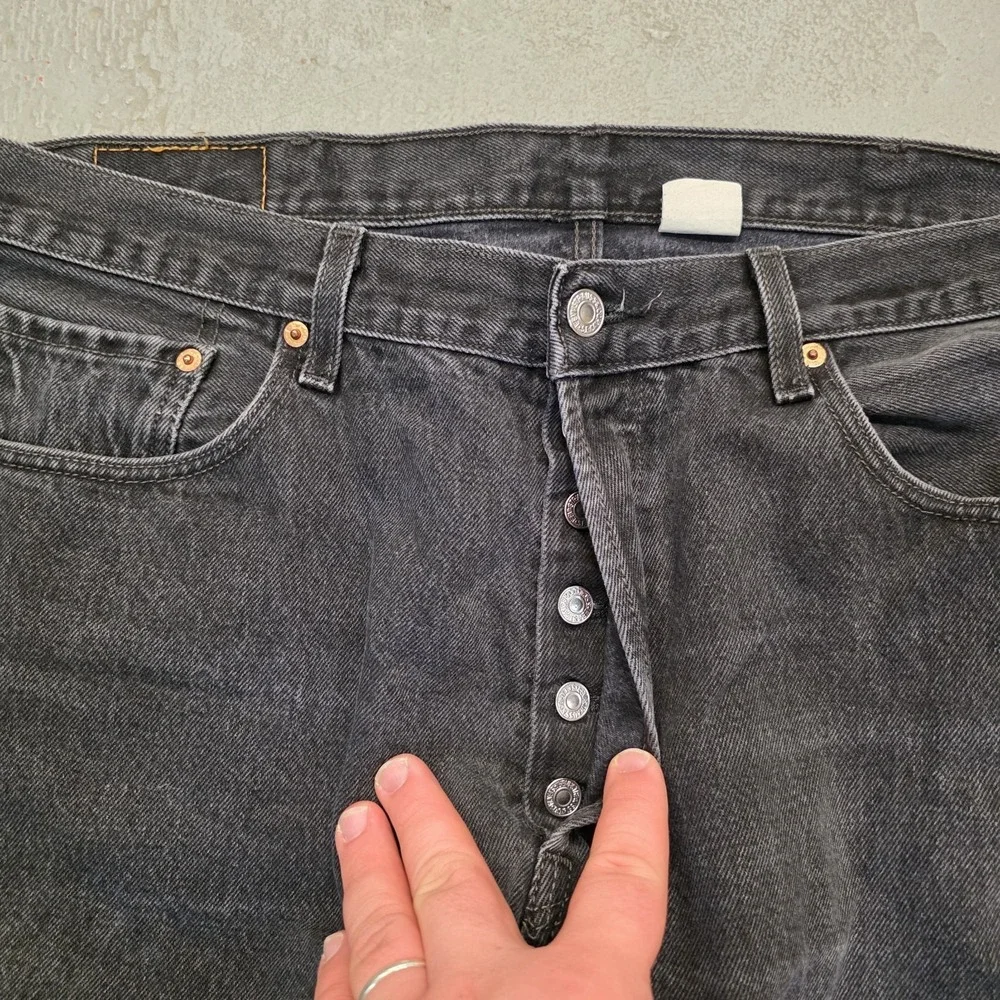 Levi's 501 XX Jeans Mens 38x31 Black Straight Fit Button Fly 00501-0660 Vintage